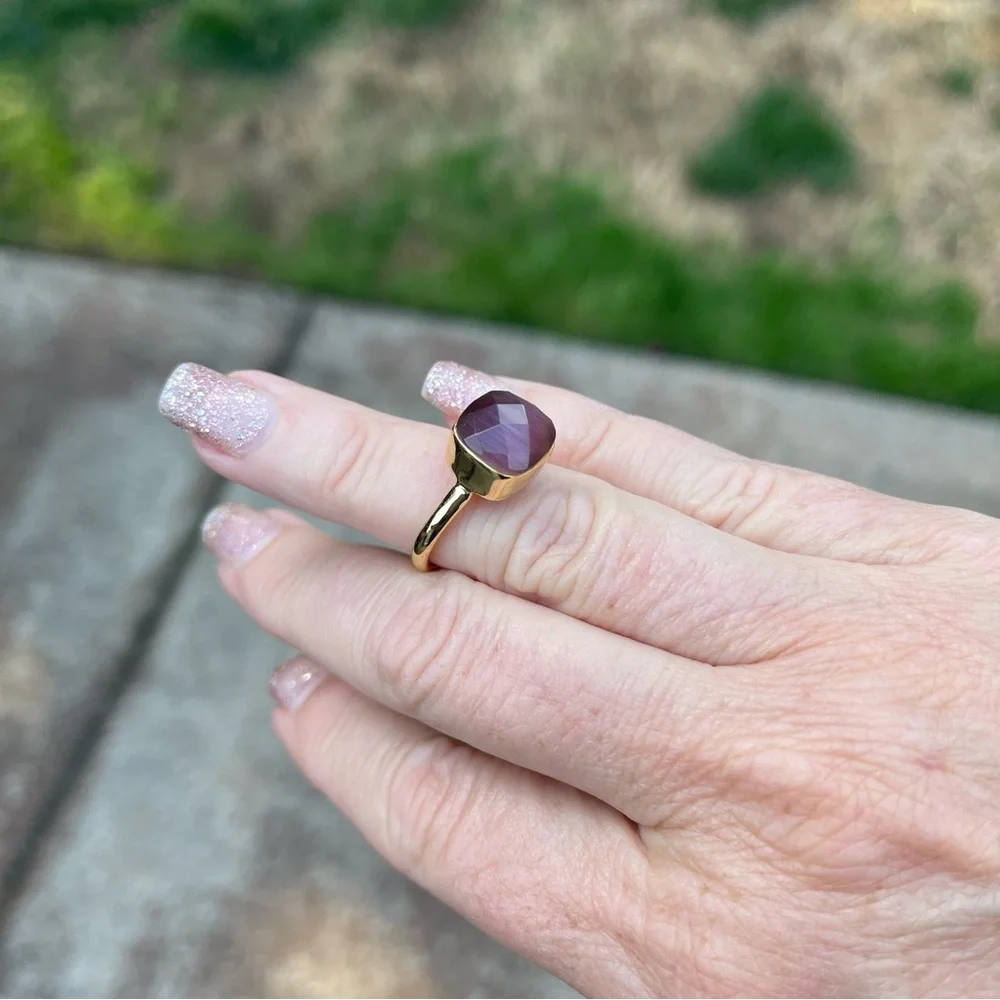 Golden Ring With Purple Stone - Size 7 - Picture 7 of 10